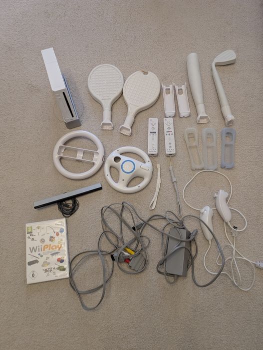 Consola Wii cu accesorii