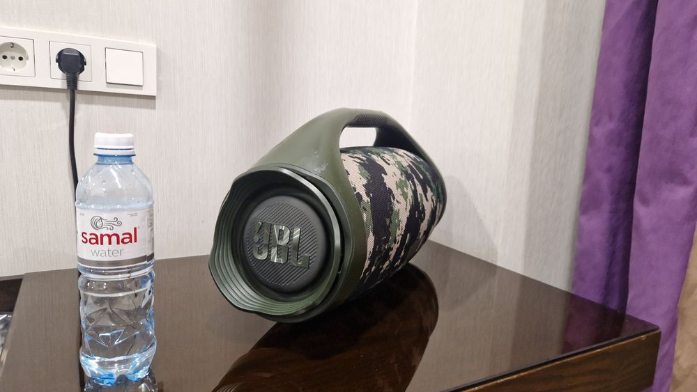 Проадам JBL boombox 2