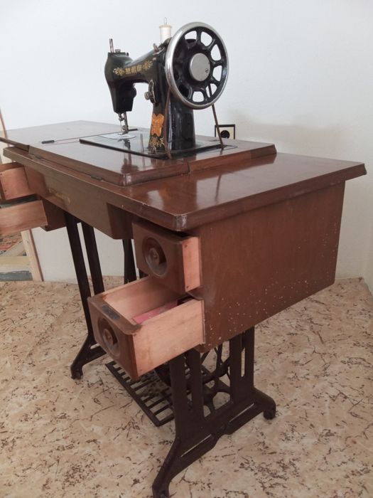 Стара шевна машина Butterfly