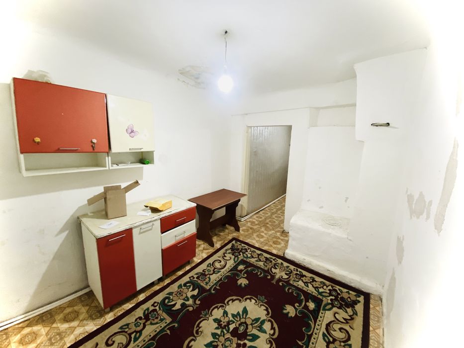 2комнаталык уй сатылады!