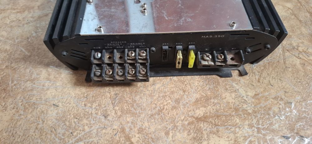 Продам усилитель