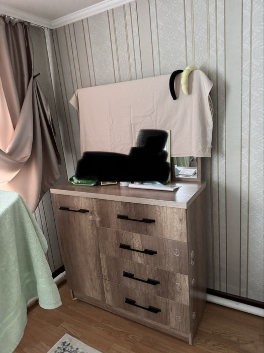 Продается шкаф, кровать, тумба