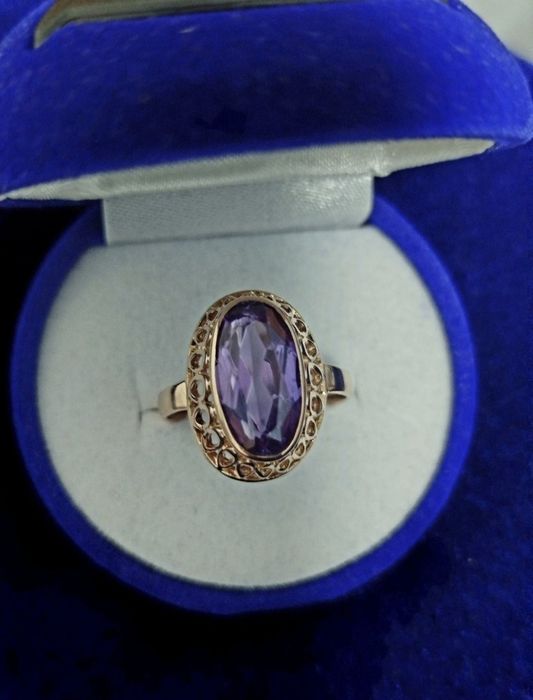 Золотое кольцо 583 пробы с александритом