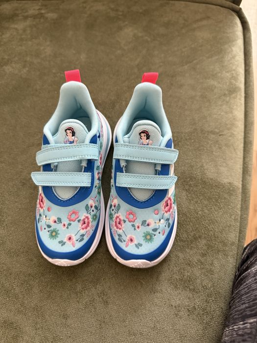 Pantofi sport Adidas cu alba ca zapada nr 27