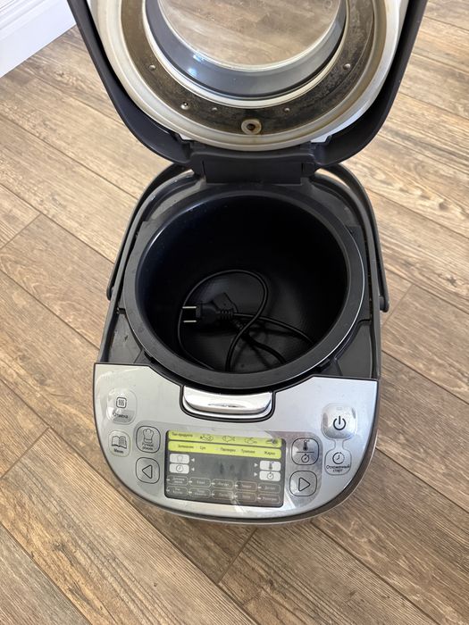Мультиварка Tefal RK812B32 с чашей, 750 Вт