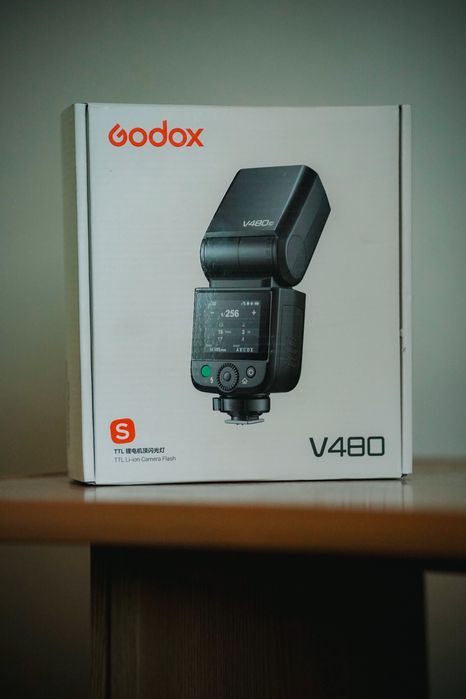 Blitz/Flashlight Godox v480s + 35 mm f1.8