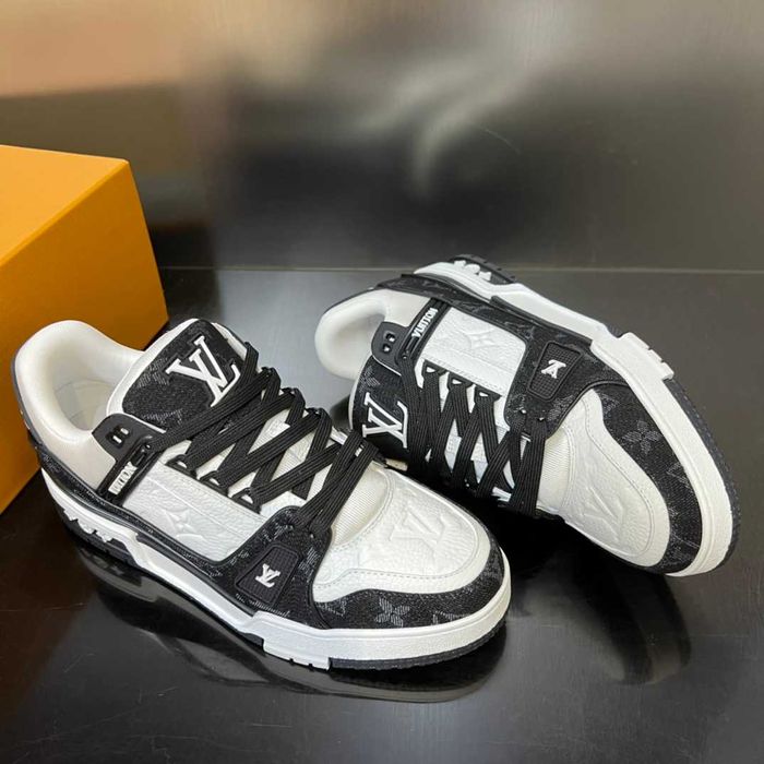 Adidasi Louis Vuitton Trainer Premium