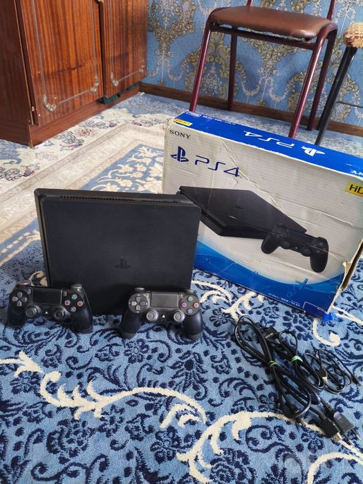 PS4 SLIM Sotiladi
