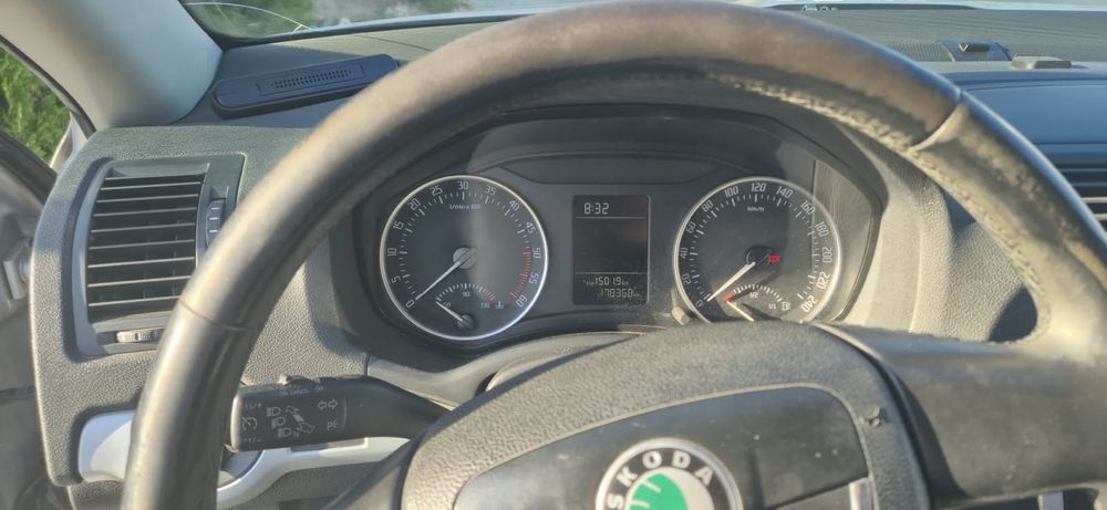 SKODA Octavia 2011 — imagine 5