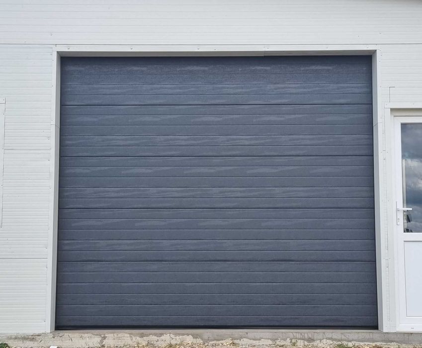 Usi de garaj sectionale la pretul corect