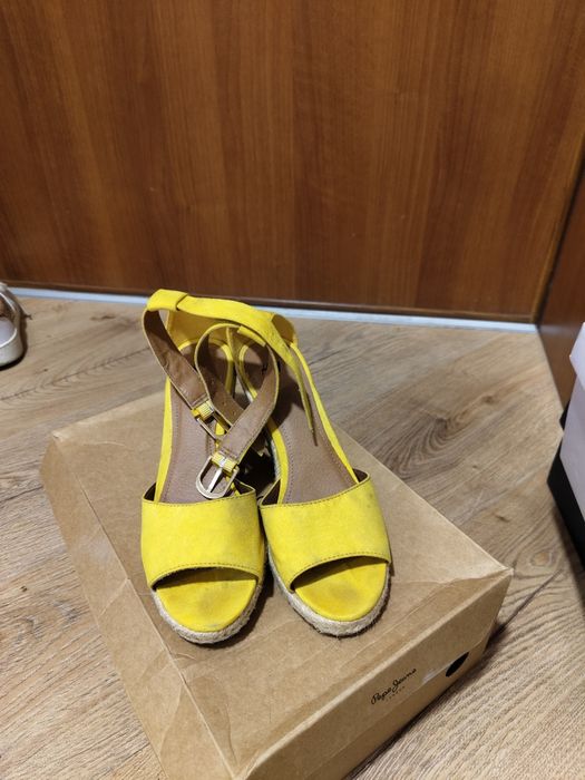 Обувки на платформа 35 номер