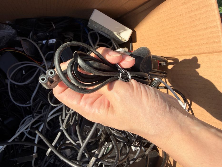 Продам инвентарь для компьютеров