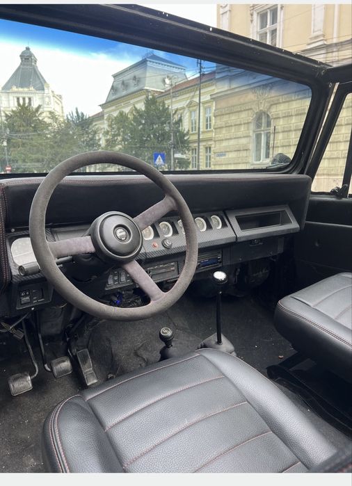 Vand Jeep Wrangler sau schimb cu Rolex