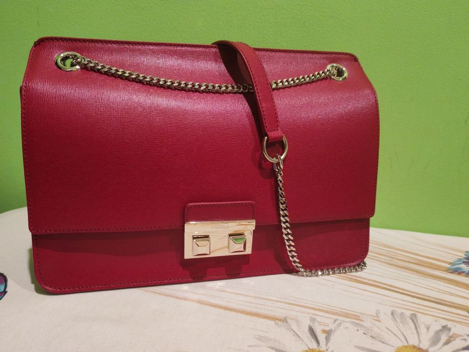 Дамска чанта Furla цвят бордо