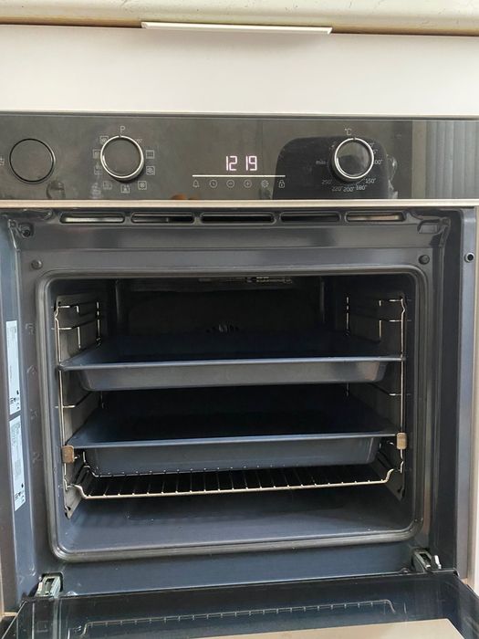 Духовой шкаф BEKO