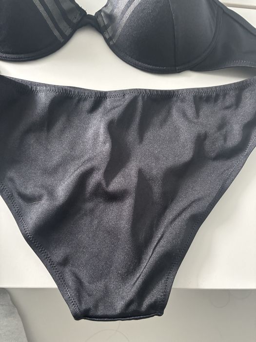 Бански Armani, размер М, черен цвят