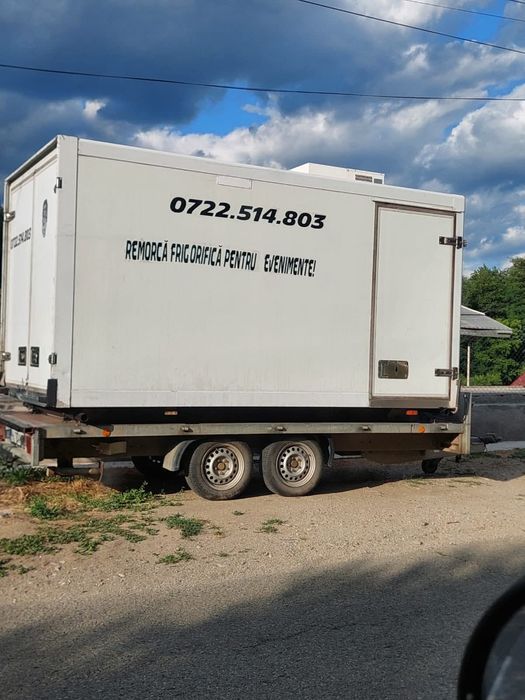 Închiriez cub frigorific pentru evenimente