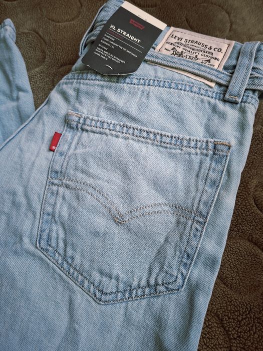 Оригинални дамски дънки Levi's
