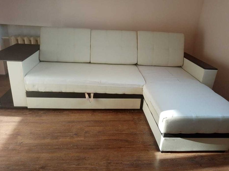 Отдам диван б/у бесплатно район Евразии