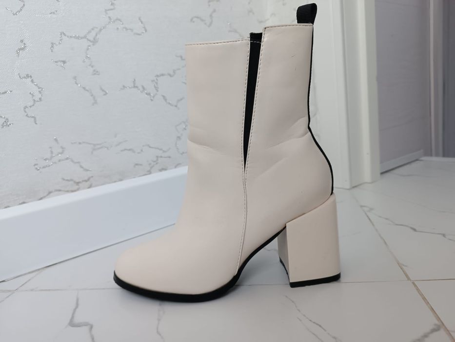 Продам красивые сапоги