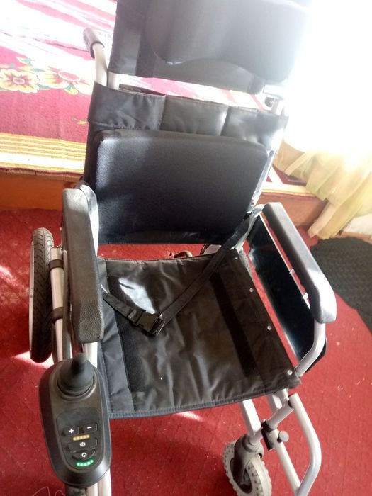 Nogironlar aravasi elektron