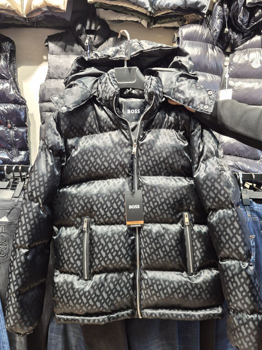 Яке Boss,Hugo Boss