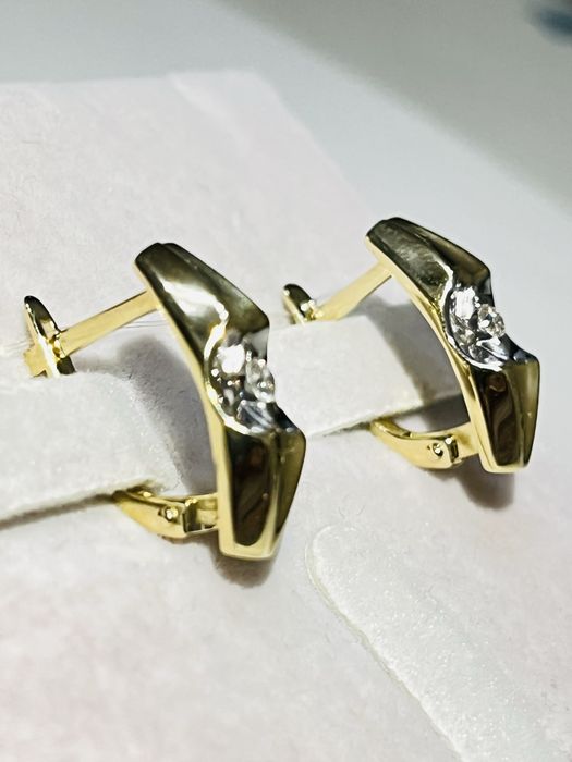 Золотые серьги с бриллиантами  585 Россия