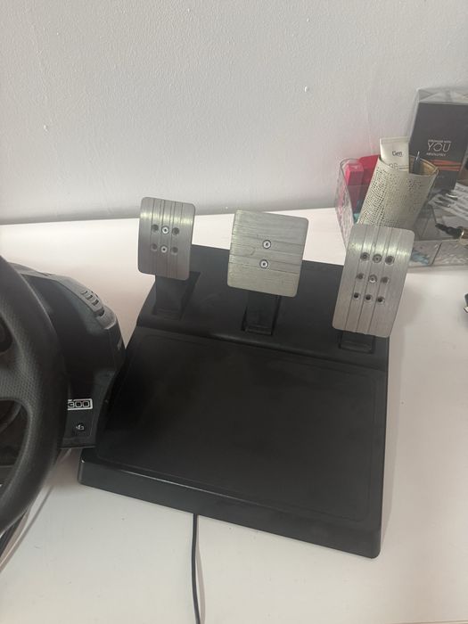 Volan thrustmaster t300 rs gt