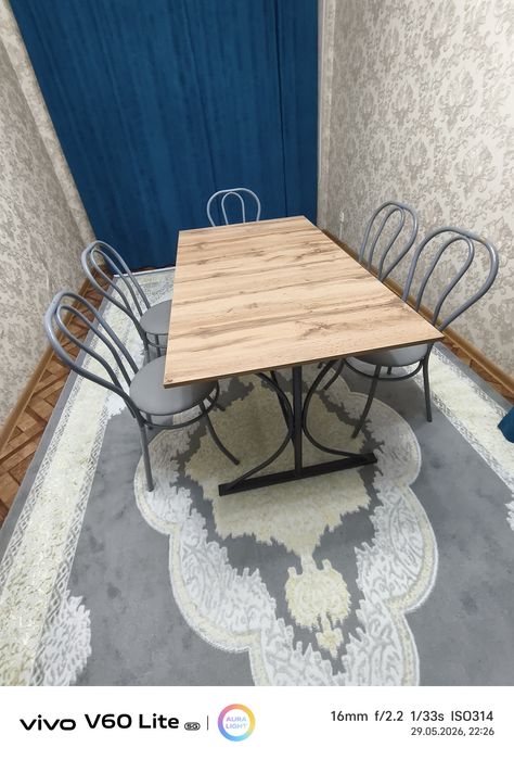 Гостевой Стол стульями