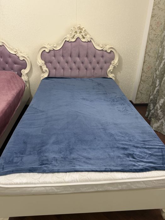 Продам кровать полуторку