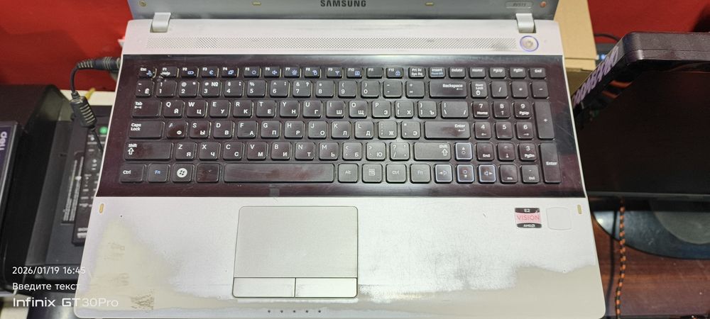 Noutbuk Samsung arzon narxda