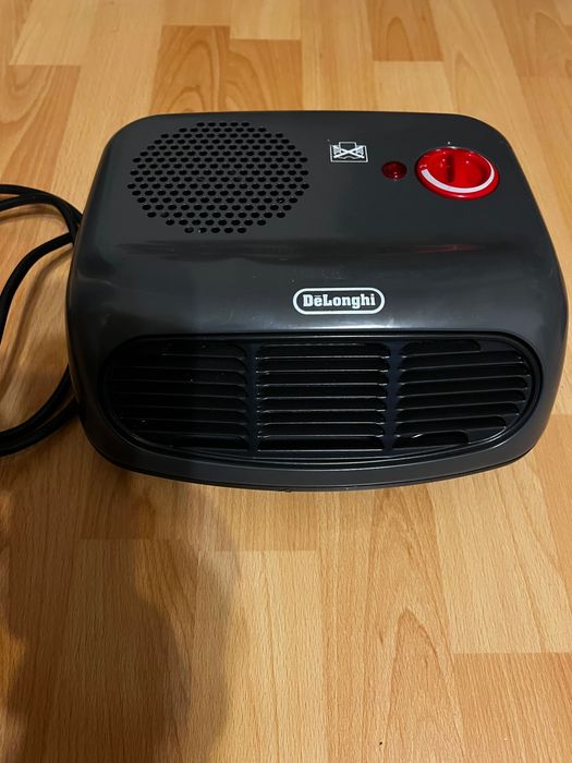 Вентилаторна печка  DaLonghi HTM02