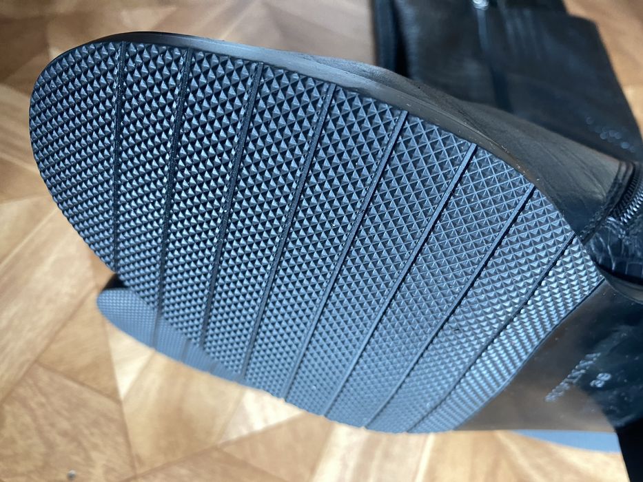 Продам осенние сапоги