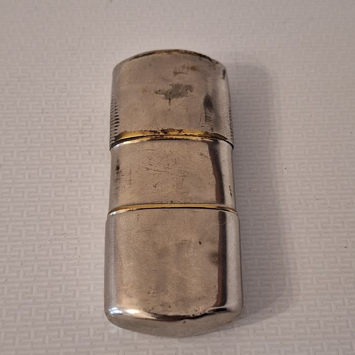 Bricheta Tommy lighter anii 40