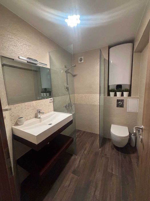 Продава се Тристаен апартамент в Пловдив, Кючук Париж - 96 кв.м за 2105 €/кв.м - Снимка #3