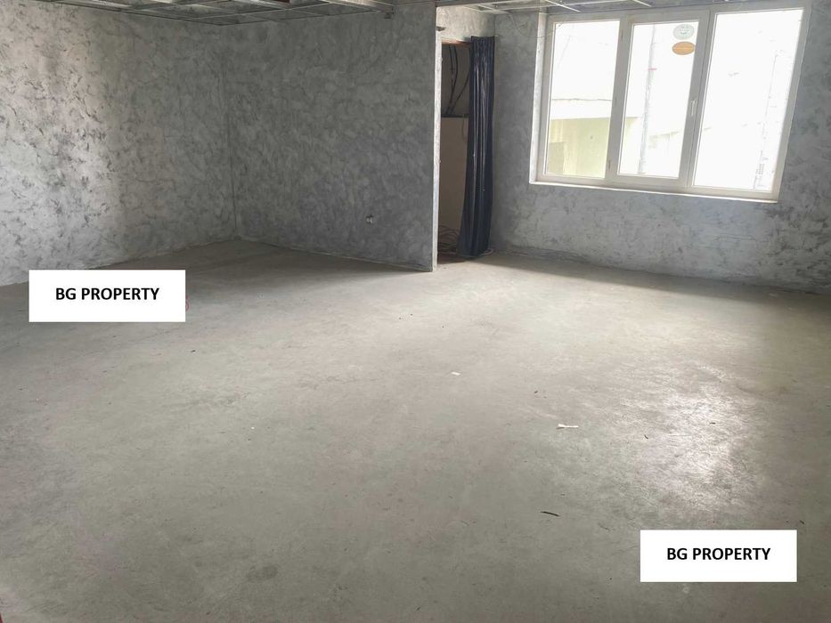 Дава се под наем Склад в София, Докторски паметник - 400 кв.м за 1600 € - Снимка #1