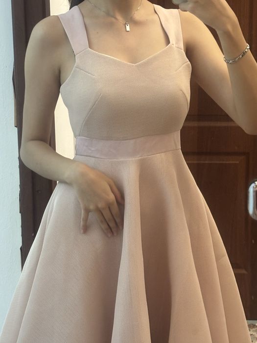 продам пышную платье