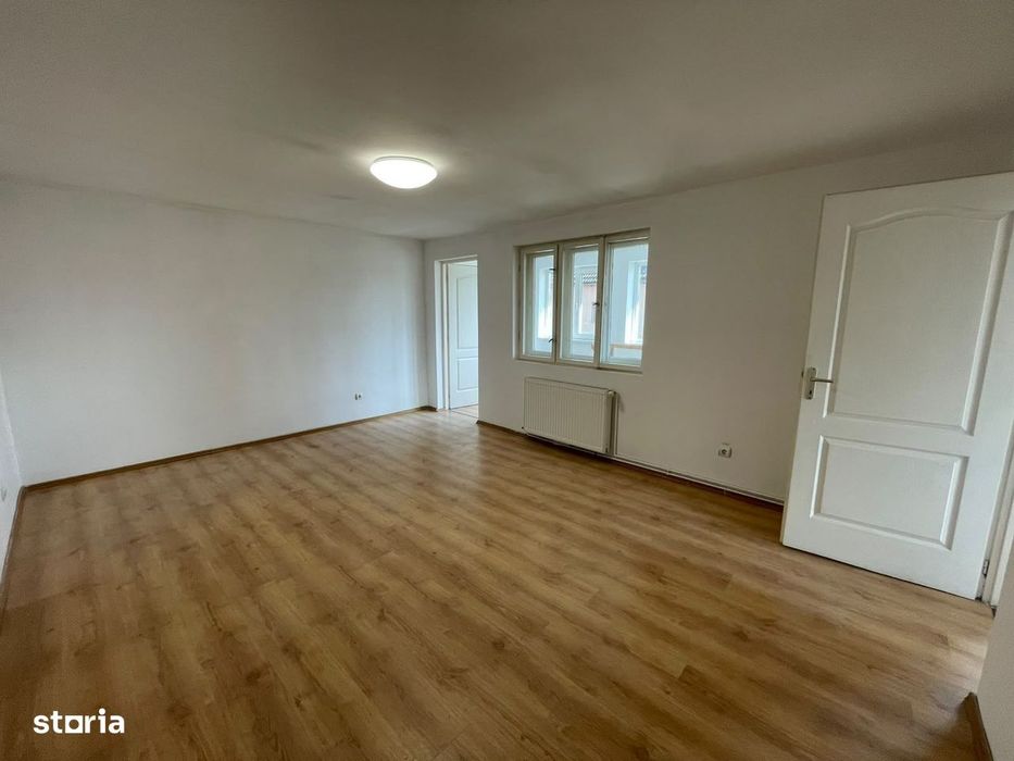 Casa individuala - 4 camere, 2 bai - Terezian