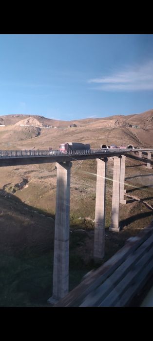 Хитойи Хоргоз бозорига рейсимиз бор автобусда.