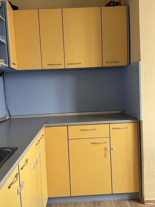 Продавам цяла кухня