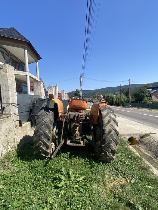 Vand tractor foarte bun