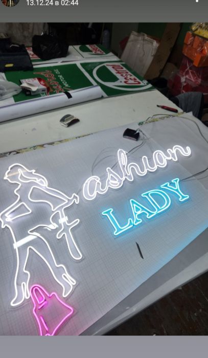 Tashqi reklama xizmati bukva baner orakal setka stella shtendir tablic