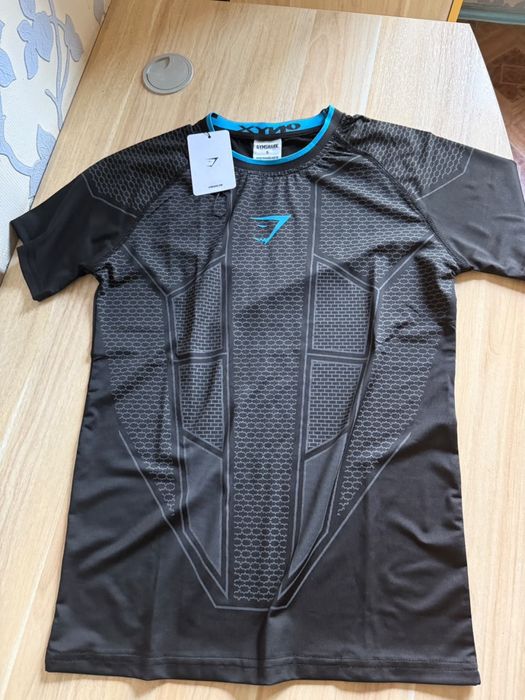 Продам футболки компрессионные Gymshark