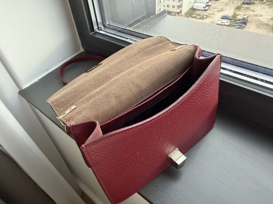 Furla,,,цвят бордо