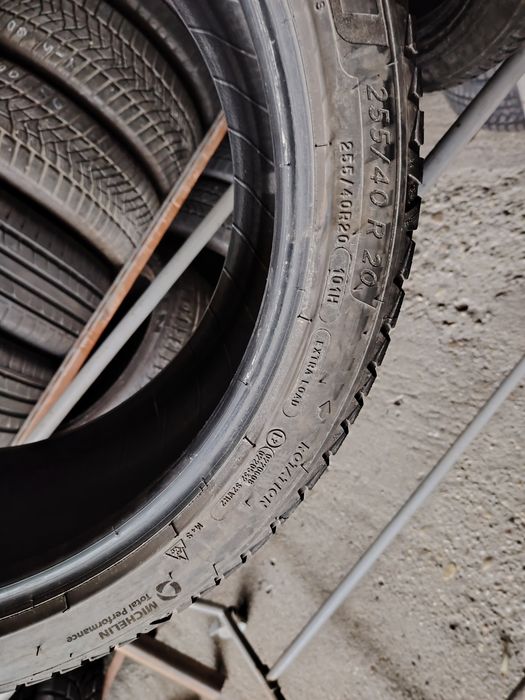 255/40 R20 Michelin Cross climate SUV DOT 2622 M+S
