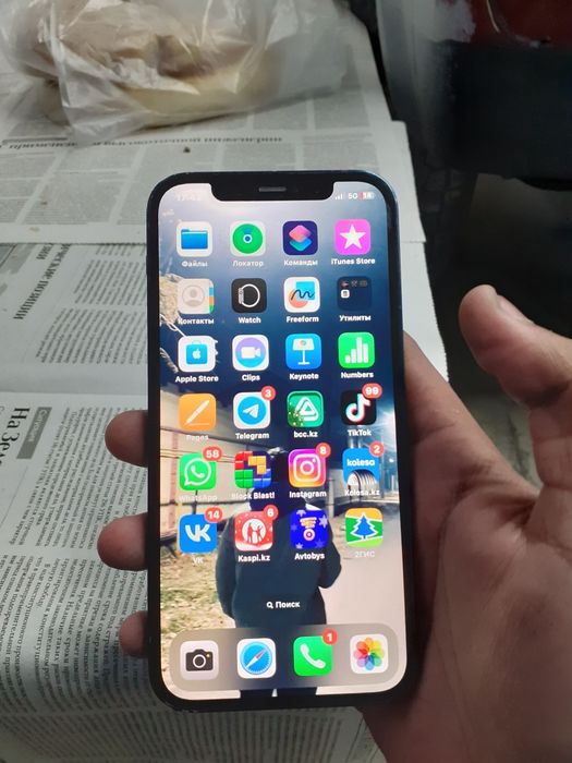 Айфон 12 обычный