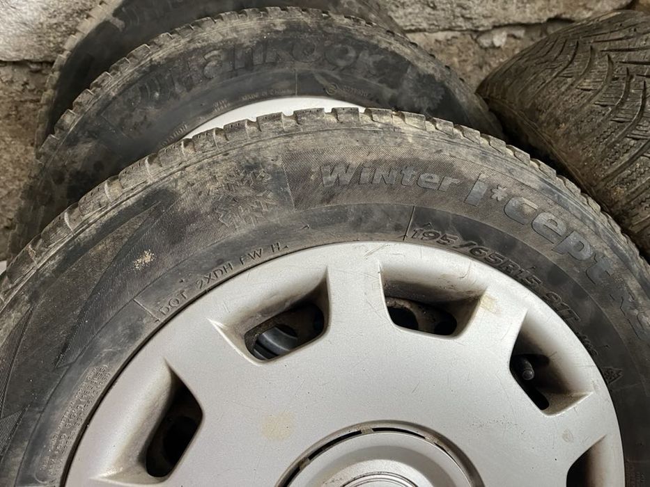 Джанти с зимни гуми 15 плюс тасове 5х112 57.1