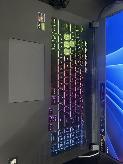 Laptop Asus rog strix  g17