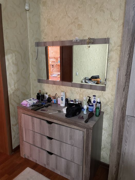 Мебель срчно продам