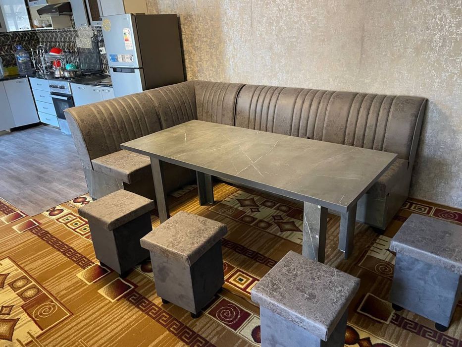 Кухонный уголок